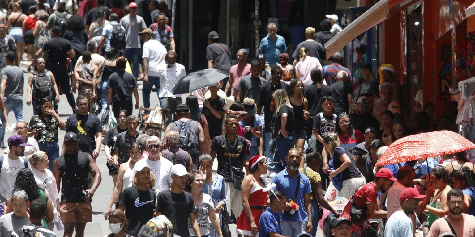 Consumidores têm até 31 de agosto para renegociar dívidas bancárias com o Desenrola Brasil 2.0