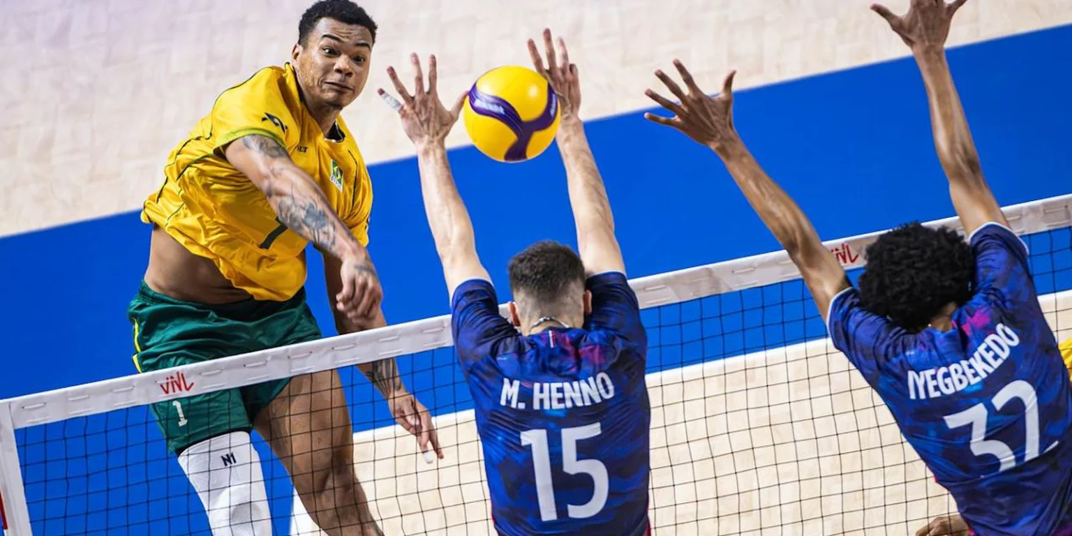Brasil surpreende bicampeã olímpica França na Liga das Nações de Vôlei