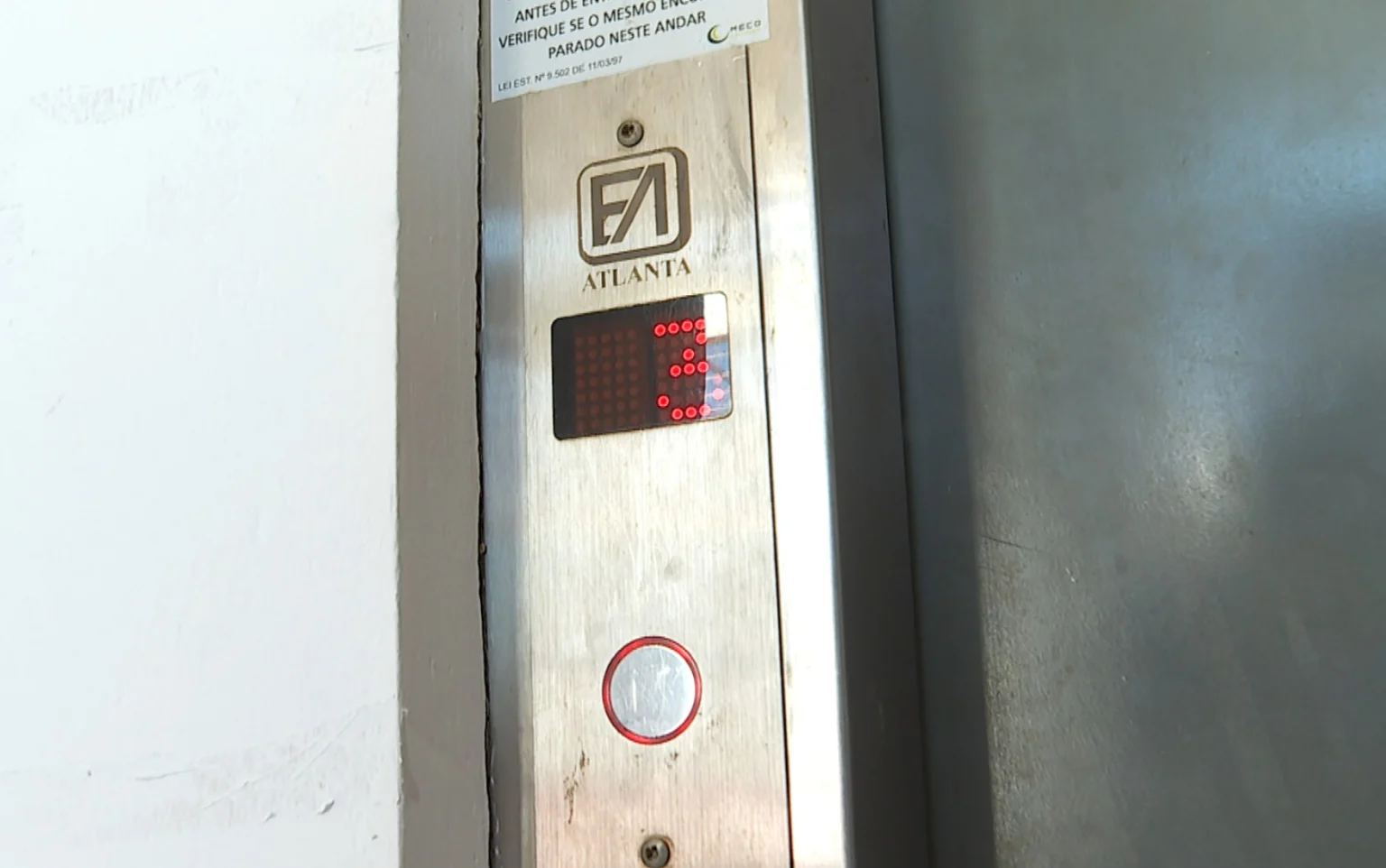 Secretário de Sertãozinho nega histórico de panes em elevador do Cristo Salvador após família ficar presa