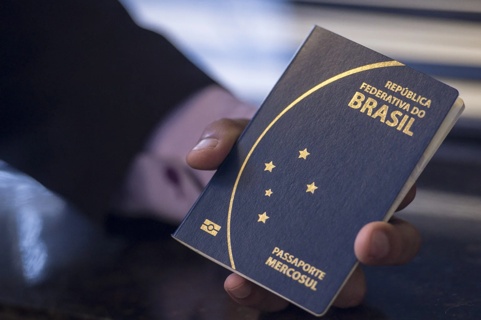Autorização para viagem de menores no interior de SP: como emitir o documento online durante as férias escolares