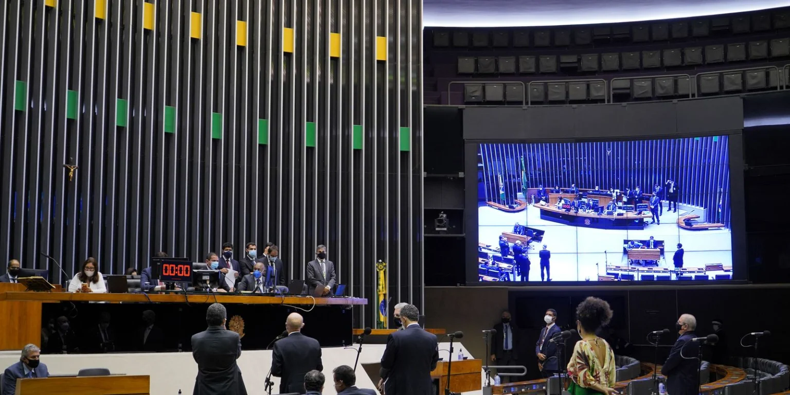 Ministro do STF exige explicações de partidos sobre controle de emendas parlamentares