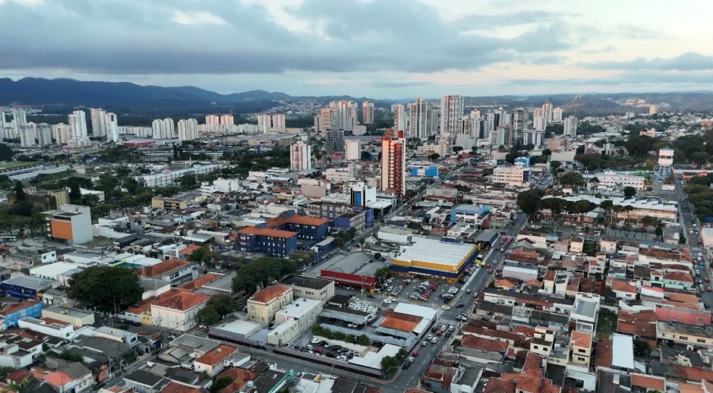Feriado de 9 de julho no Alto Tietê: Veja o Funcionamento de Serviços Públicos e Comércios
