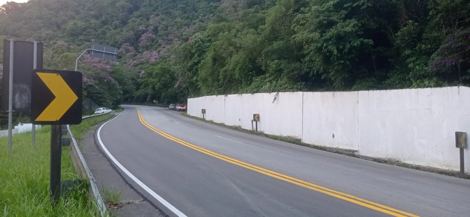 Obras na Serra da Mogi-Bertioga exigirão operação Pare e Siga por três dias