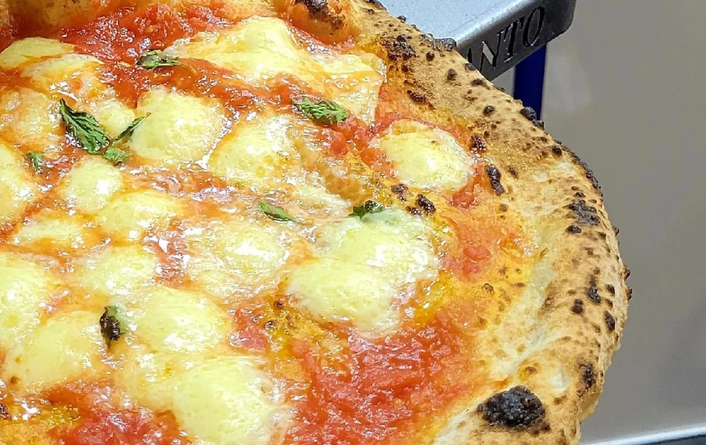 Italiano em Ribeirão Preto revela segredos da pizza perfeita e aponta ingredientes menos tradicionais nas pizzas brasileiras