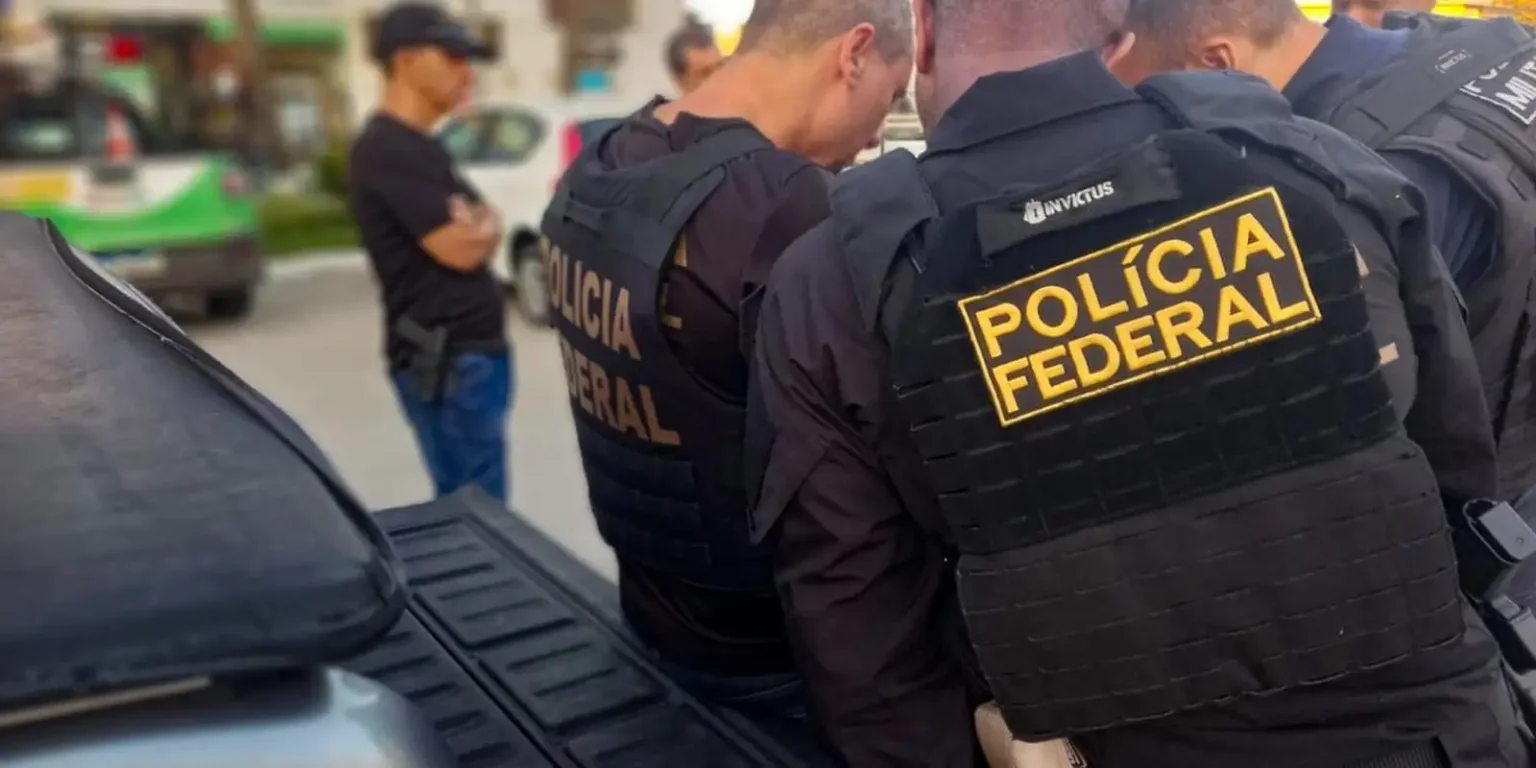 Operação da PF resulta em prisão de bicheiro, ex-presidente da Alerj e pastor no RJ