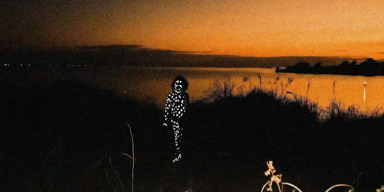 Exposição ‘Terror Celestial’: Museu de Arte Contemporânea em Fortaleza promove diálogo entre terror e arte LGBT+