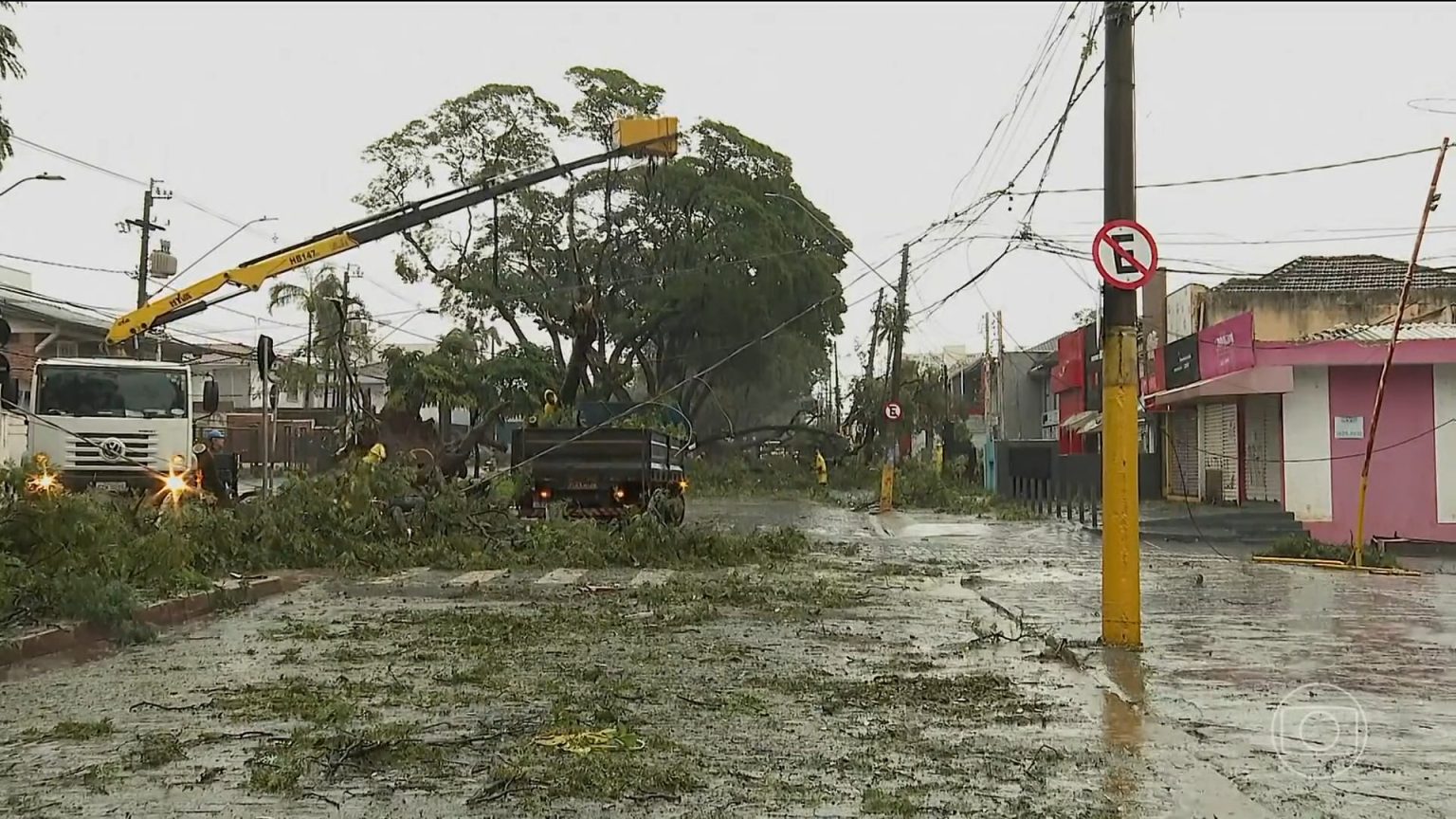 Temporal severo em Ribeirão Preto deixa cinco mil alunos sem aulas