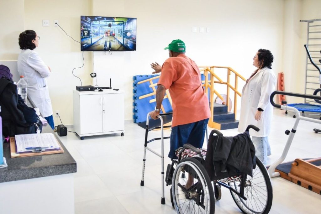 Videogame revoluciona reabilitação de pacientes em São Vicente: veja como