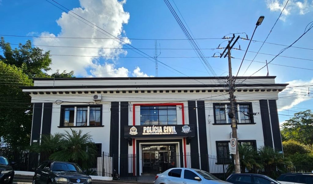 Homem desrespeita medida protetiva, atira contra ex-companheira e é esfaqueado em Buri