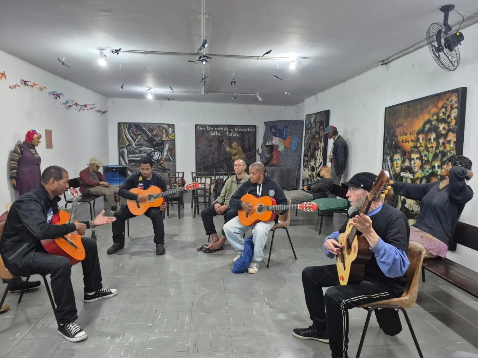 Projeto social em SP transforma vidas através da música: a história de superação de um ex-morador de rua