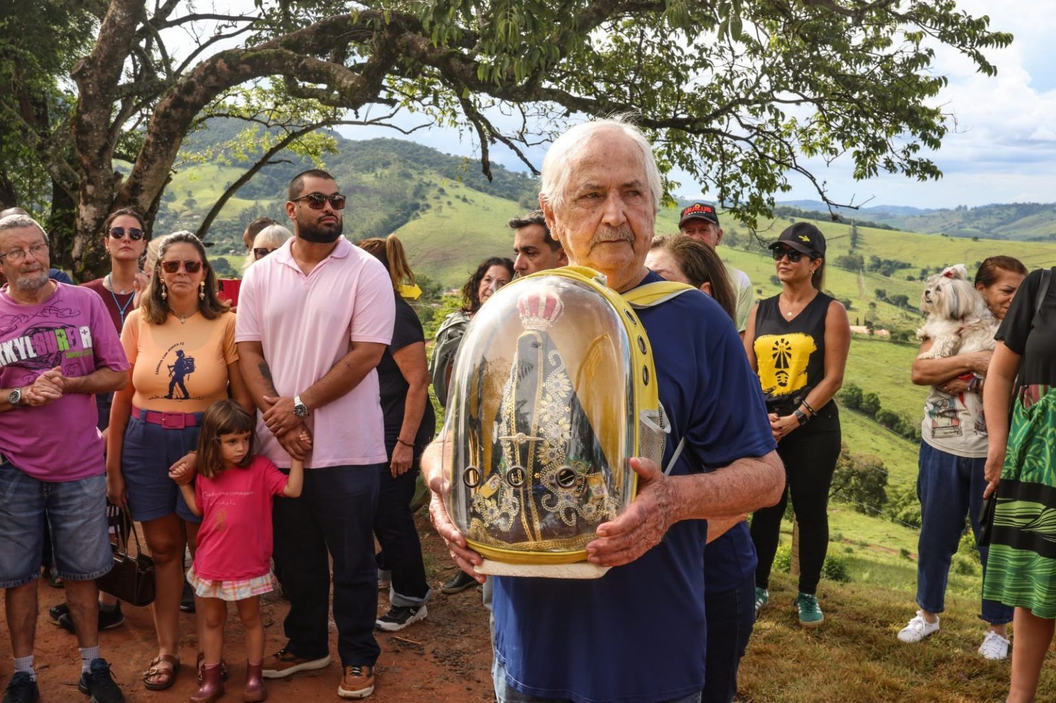 Homenagem a Almiro José Gring, fundador do Caminho da Fé, emociona fiéis no Santuário de Aparecida