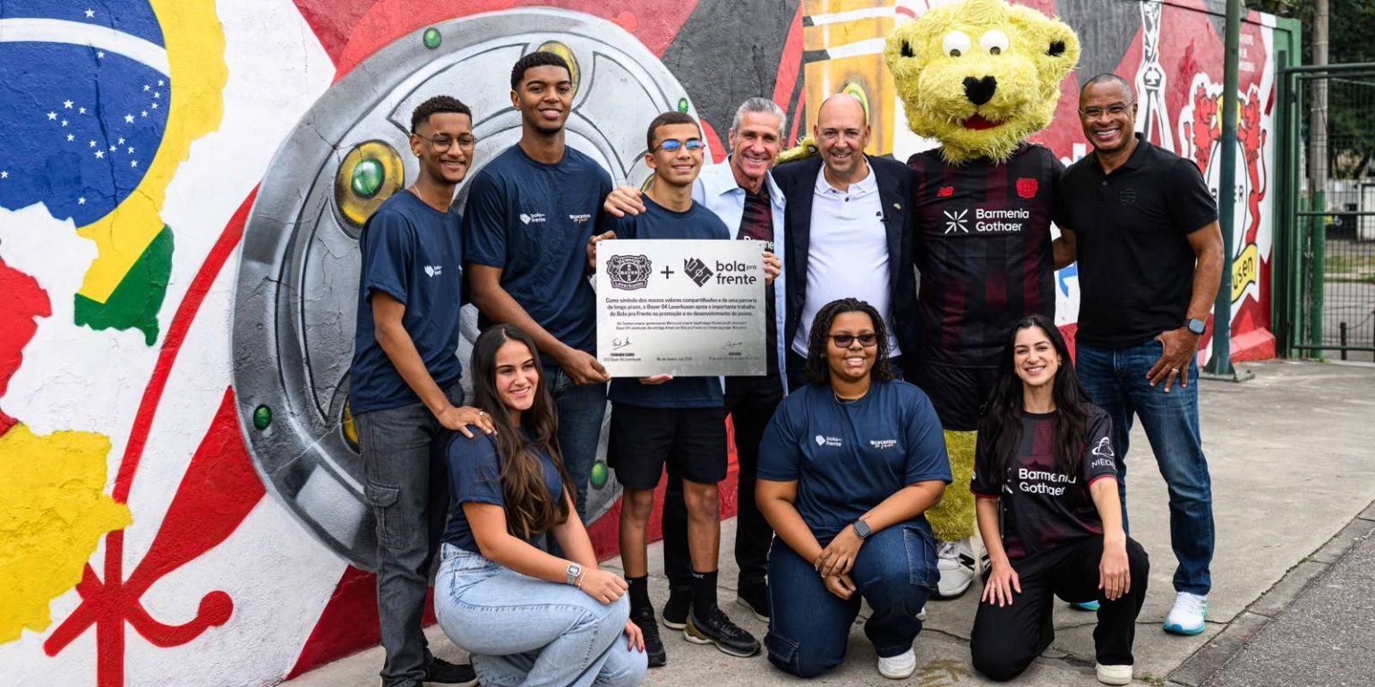 Instituto Bola pra Frente e Bayer Leverkusen se unem em parceria para inserção profissional de jovens no Rio de Janeiro