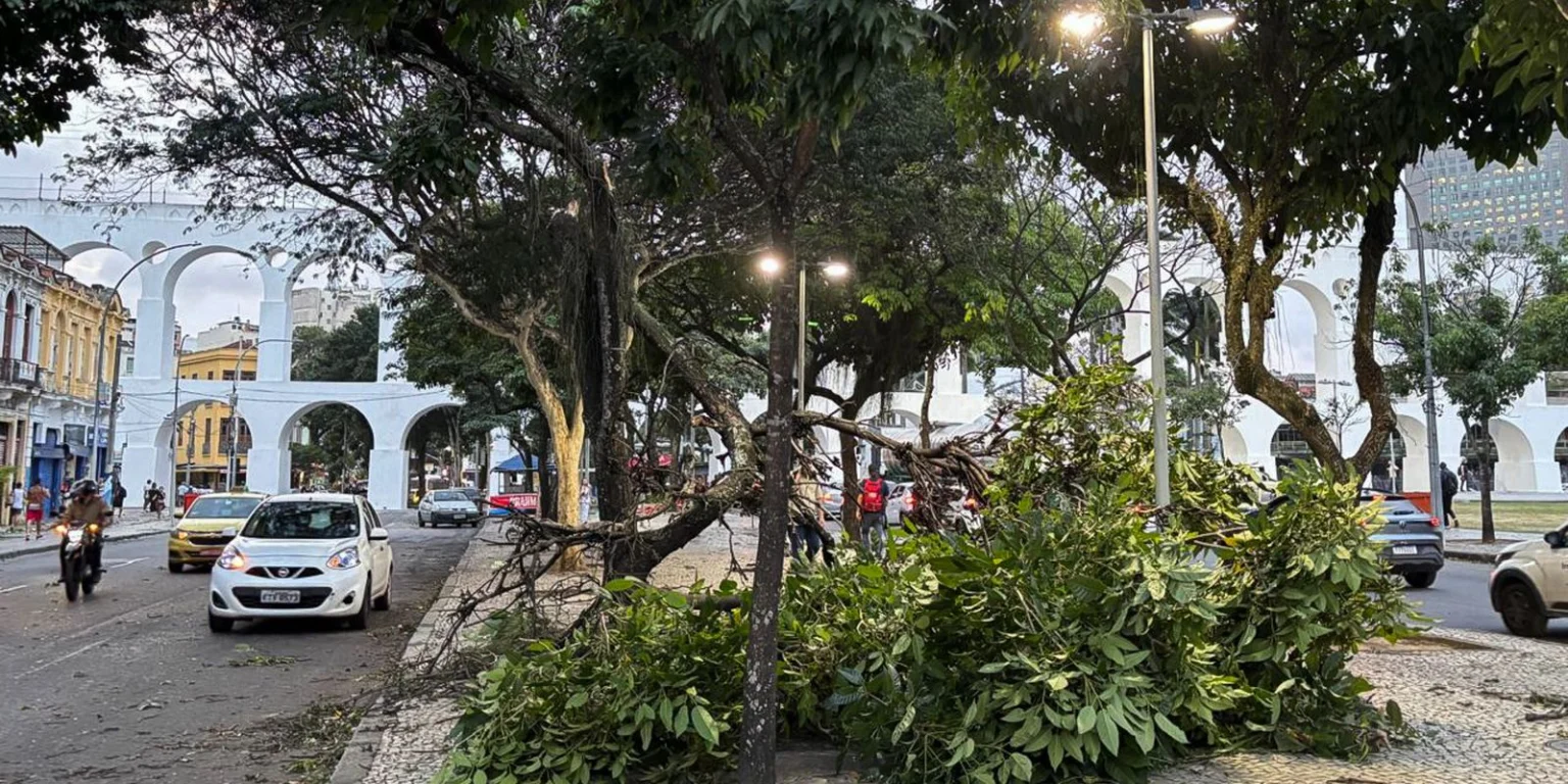 Ventos intensos causam estragos no RJ e SP, mas meteorologistas descartam ligação com El Niño