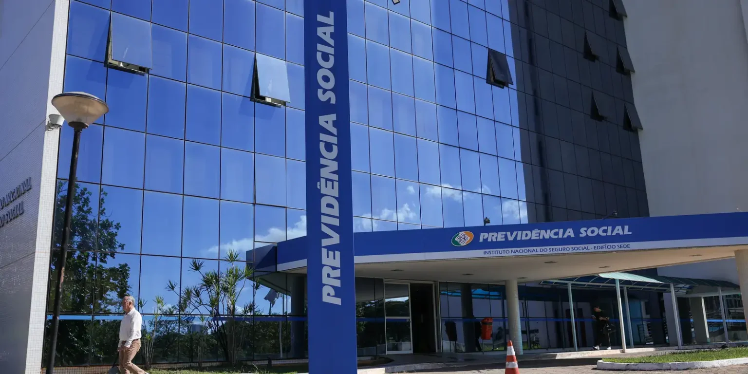 INSS flexibiliza consignado para aposentados sem biometria facial: entenda as mudanças