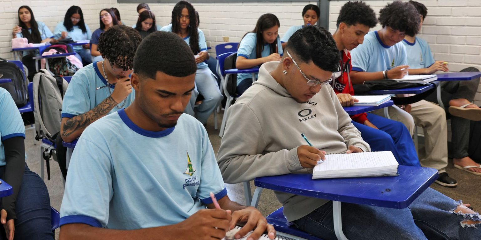 Pé-de-Meia: Novembro e Dezembro Recebem Parcela de R$ 200 do Programa de Incentivo à Educação em 2026