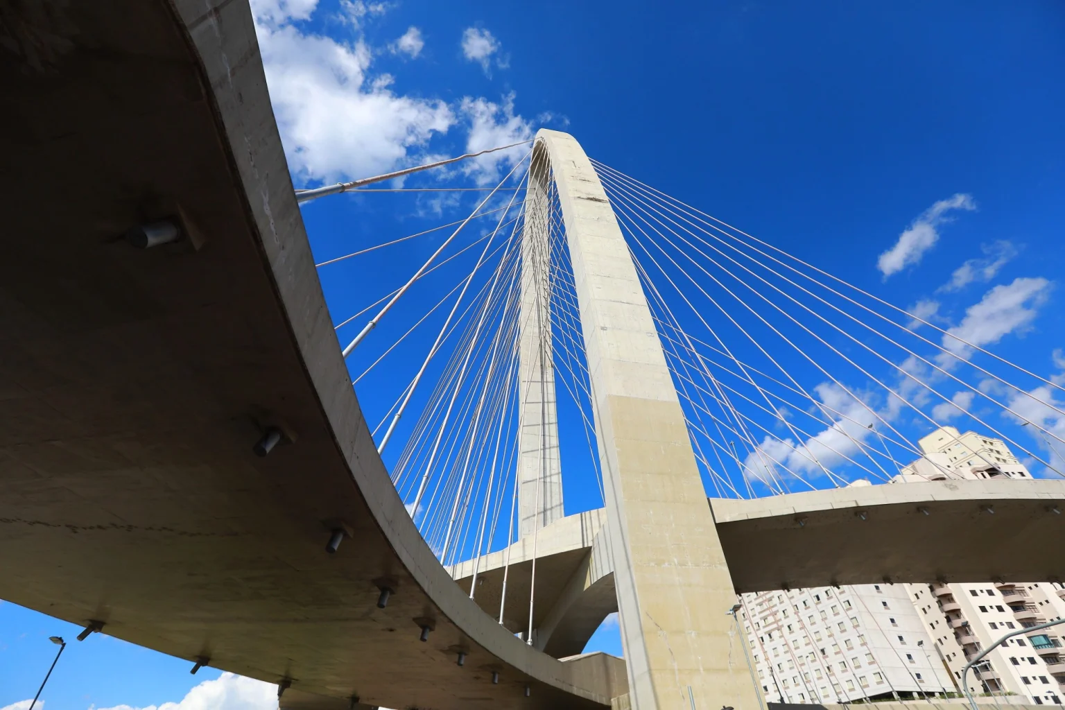 Ponte Estaiada em São José dos Campos passará por nova etapa de inspeção e bloqueios parciais