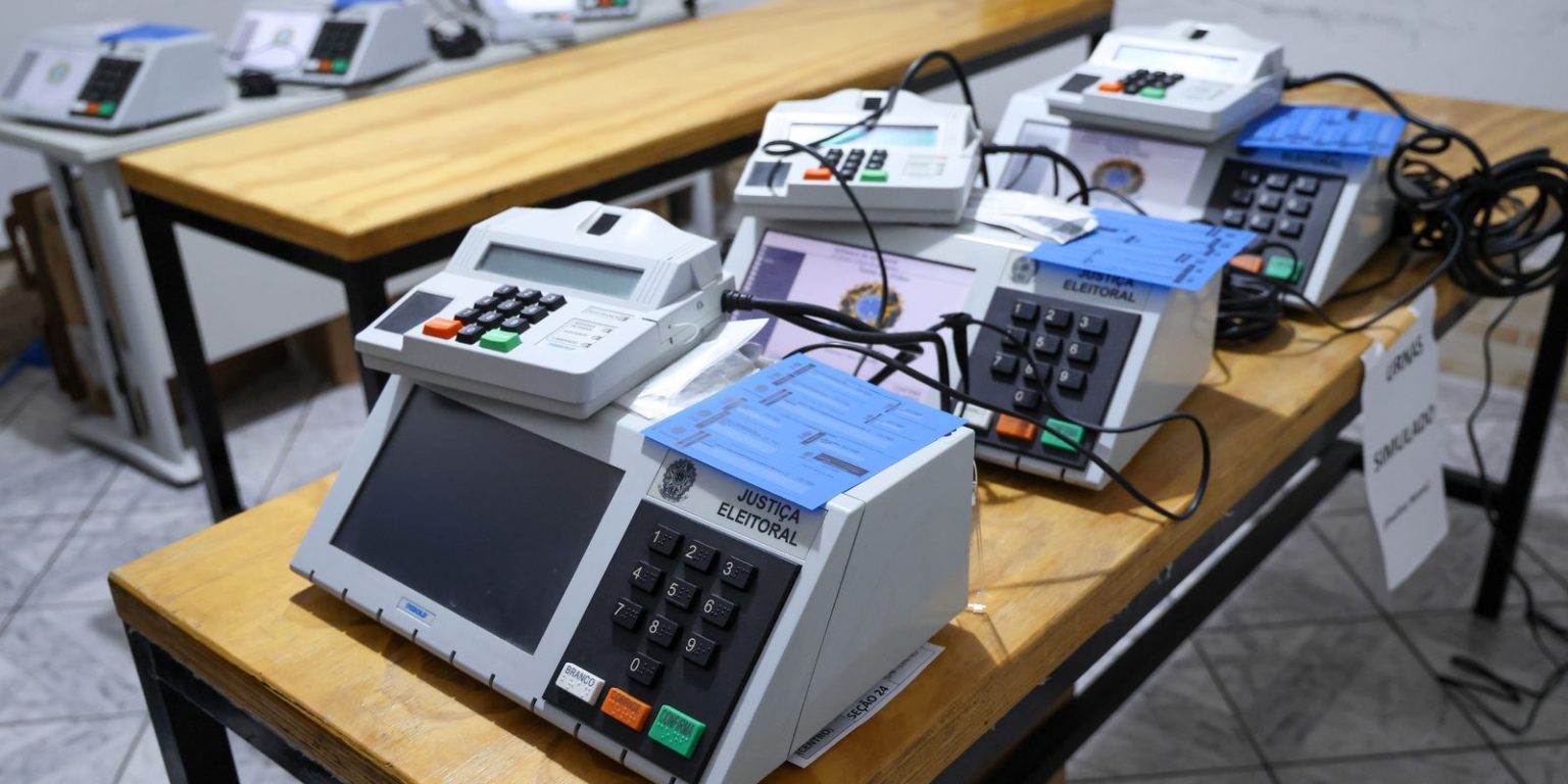 TRE adianta envio de urnas eletrônicas devido à estiagem no Amazonas