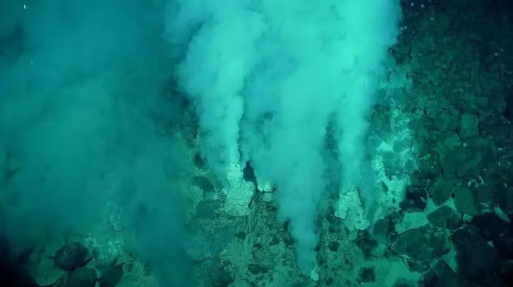 Descoberta surpreendente: fundo oceânico se transforma após série de terremotos