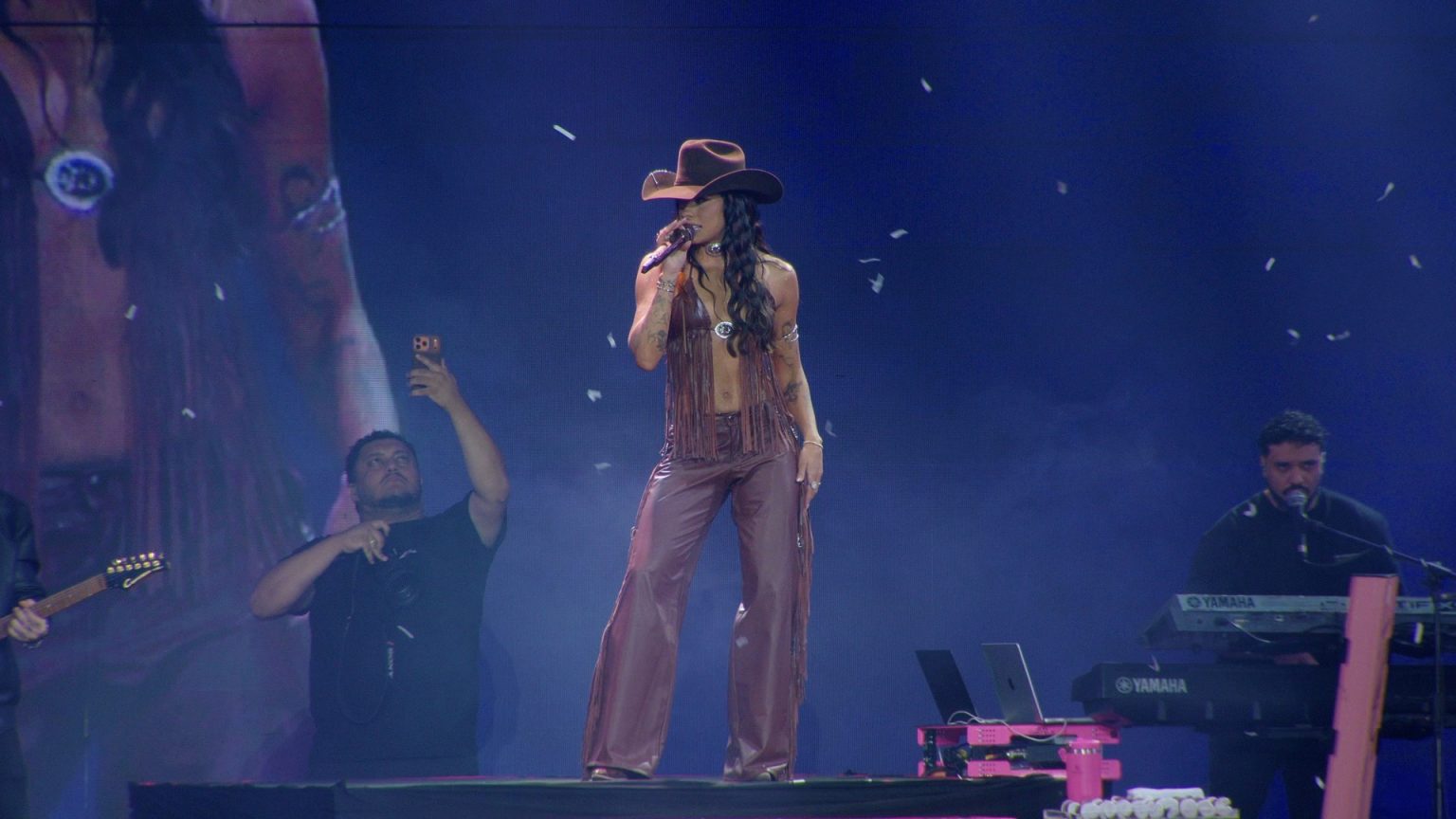 Ana Castela brilha novamente no palco da Festa do Peão de Barretos e consolida sua trajetória no rodeio