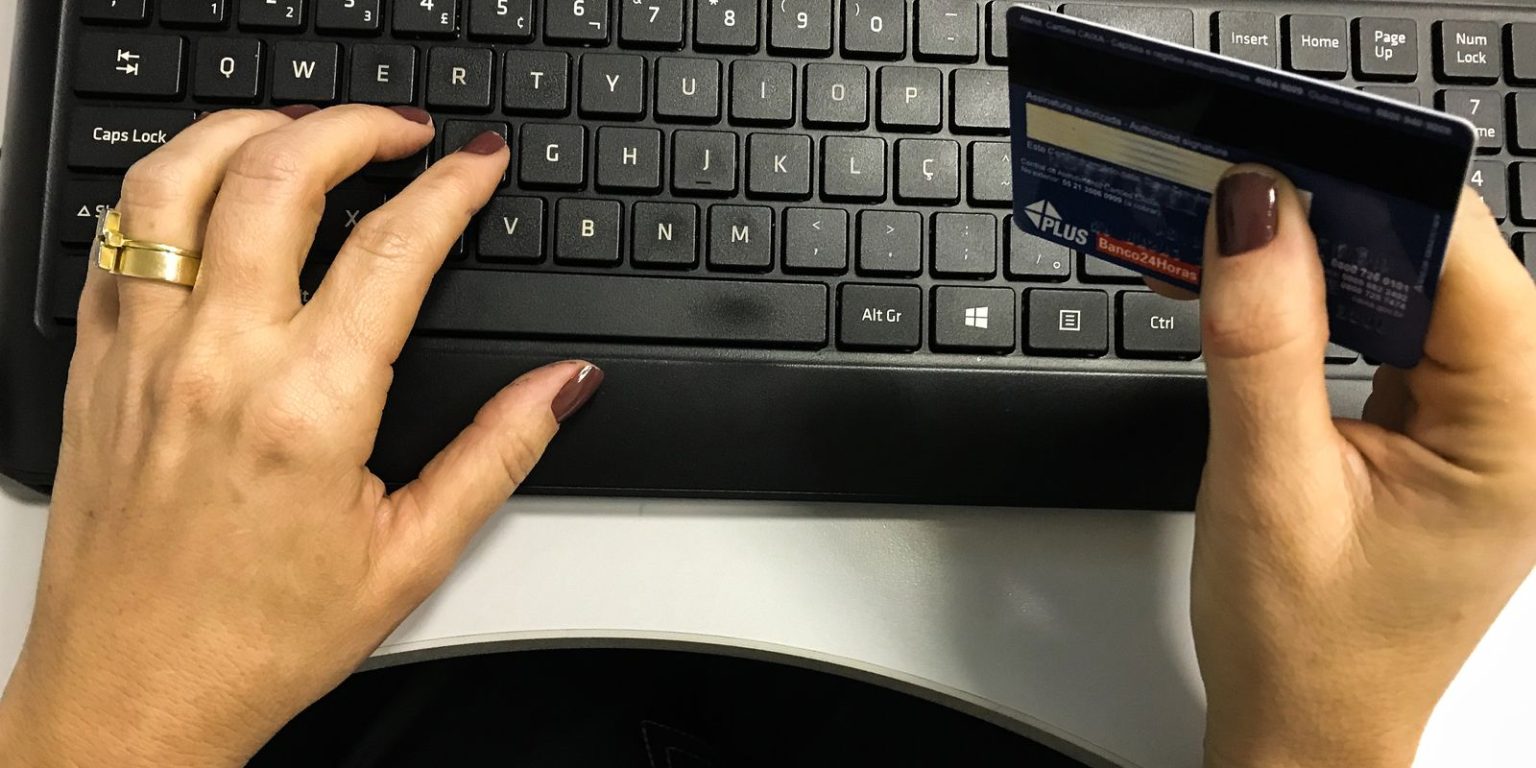 Senadora Leila Barros pretende apresentar relatório da MP da taxa das blusinhas na segunda-feira