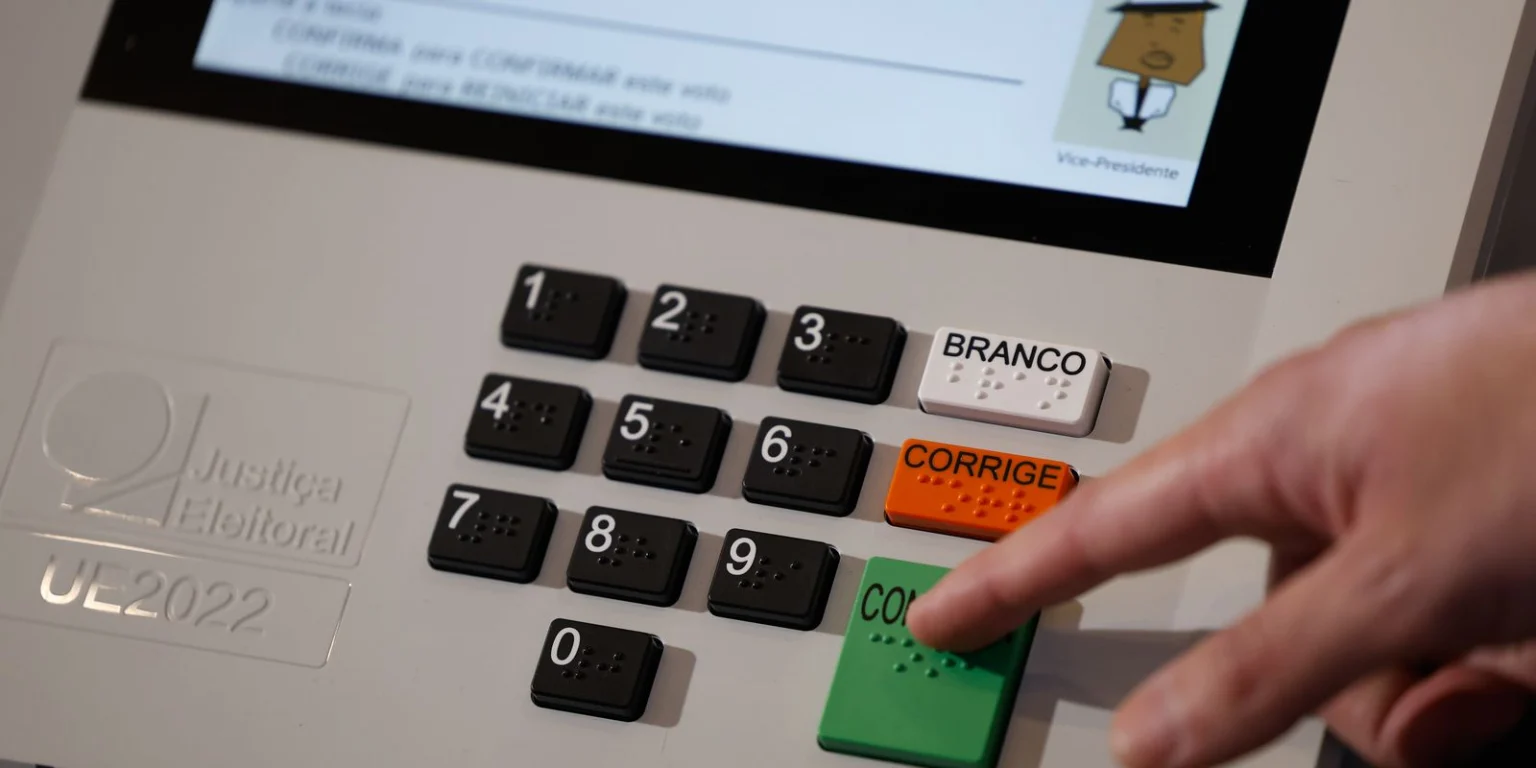 TRE-RJ alerta eleitores sobre mudanças nos locais de votação para as eleições de 2026