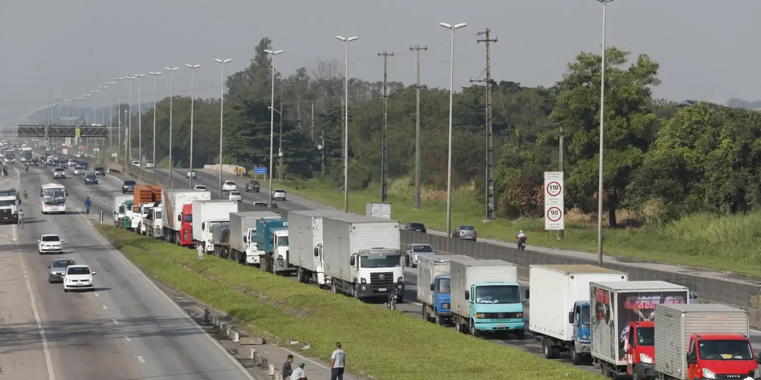 Lei do Frete Mínimo: Garantias e Mudanças no Transporte de Cargas