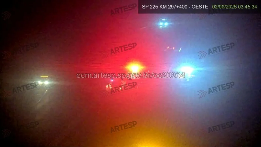 Funcionário é atropelado ao ter viatura roubada em rodovia do interior de SP