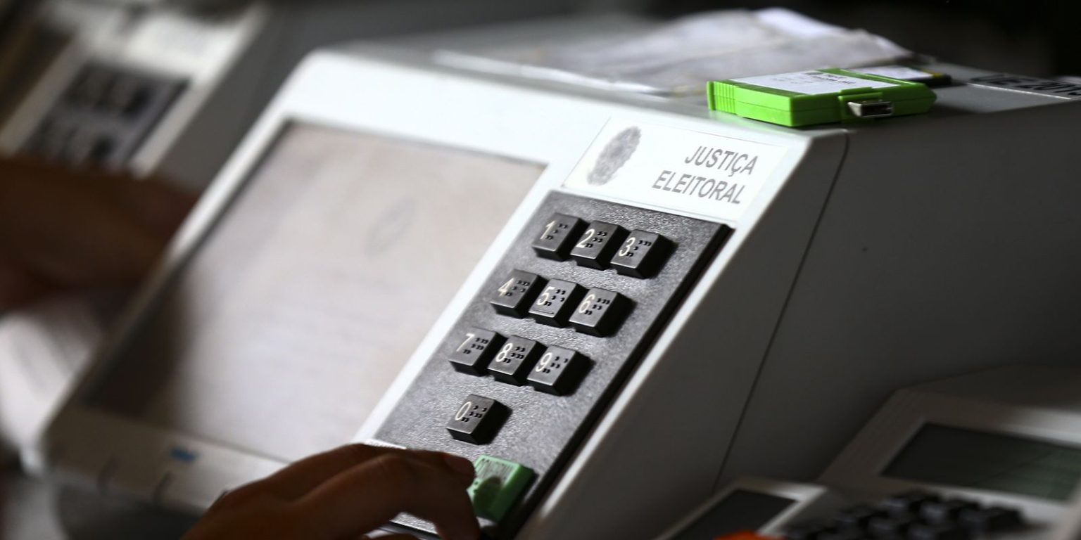Candidatos à presidência iniciam campanhas nas ruas em diversas regiões do Brasil