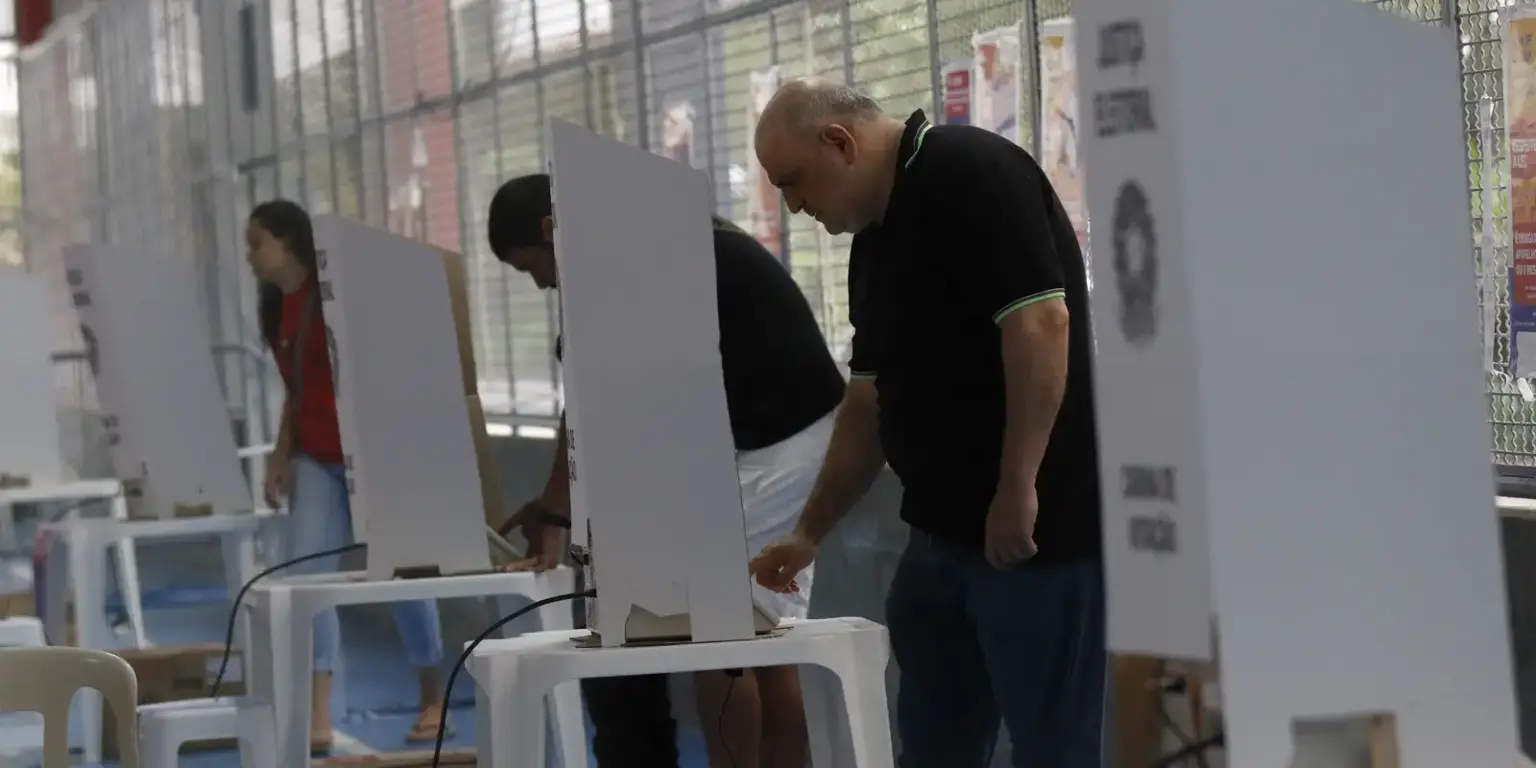 Eleições 2026: Manual do Eleitor traz orientações e regras para o dia da votação