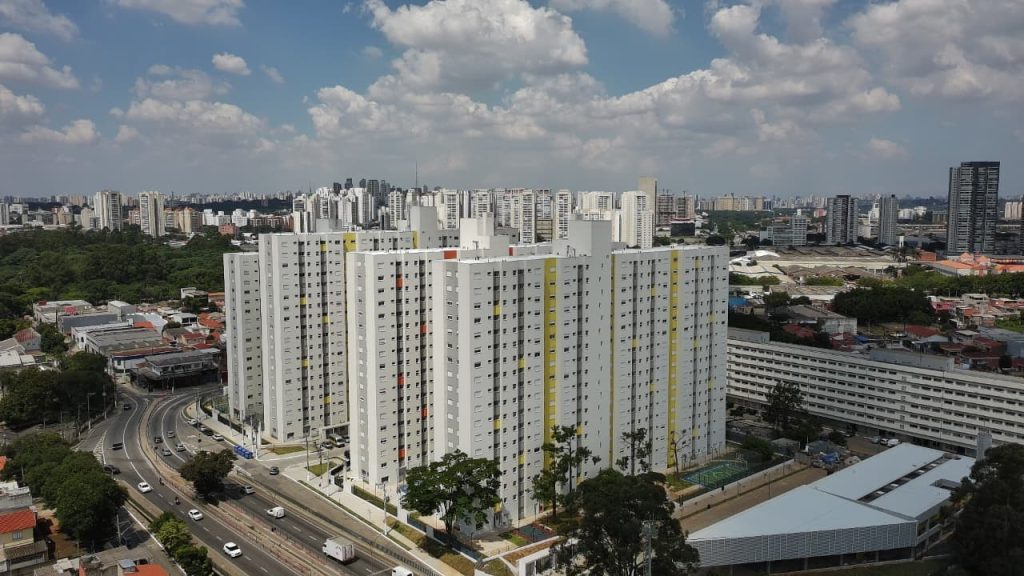 Imóveis sociais em São Paulo: Airbnb retira anúncios, mas locação permanece para famílias de baixa renda