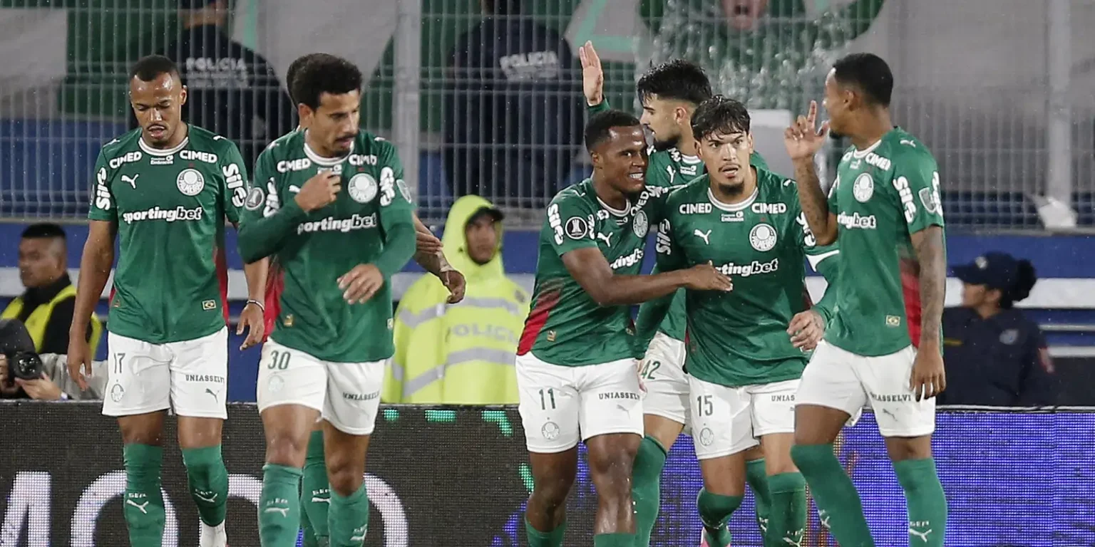 Palmeiras garante vaga nas quartas da Libertadores com vitória fora de casa