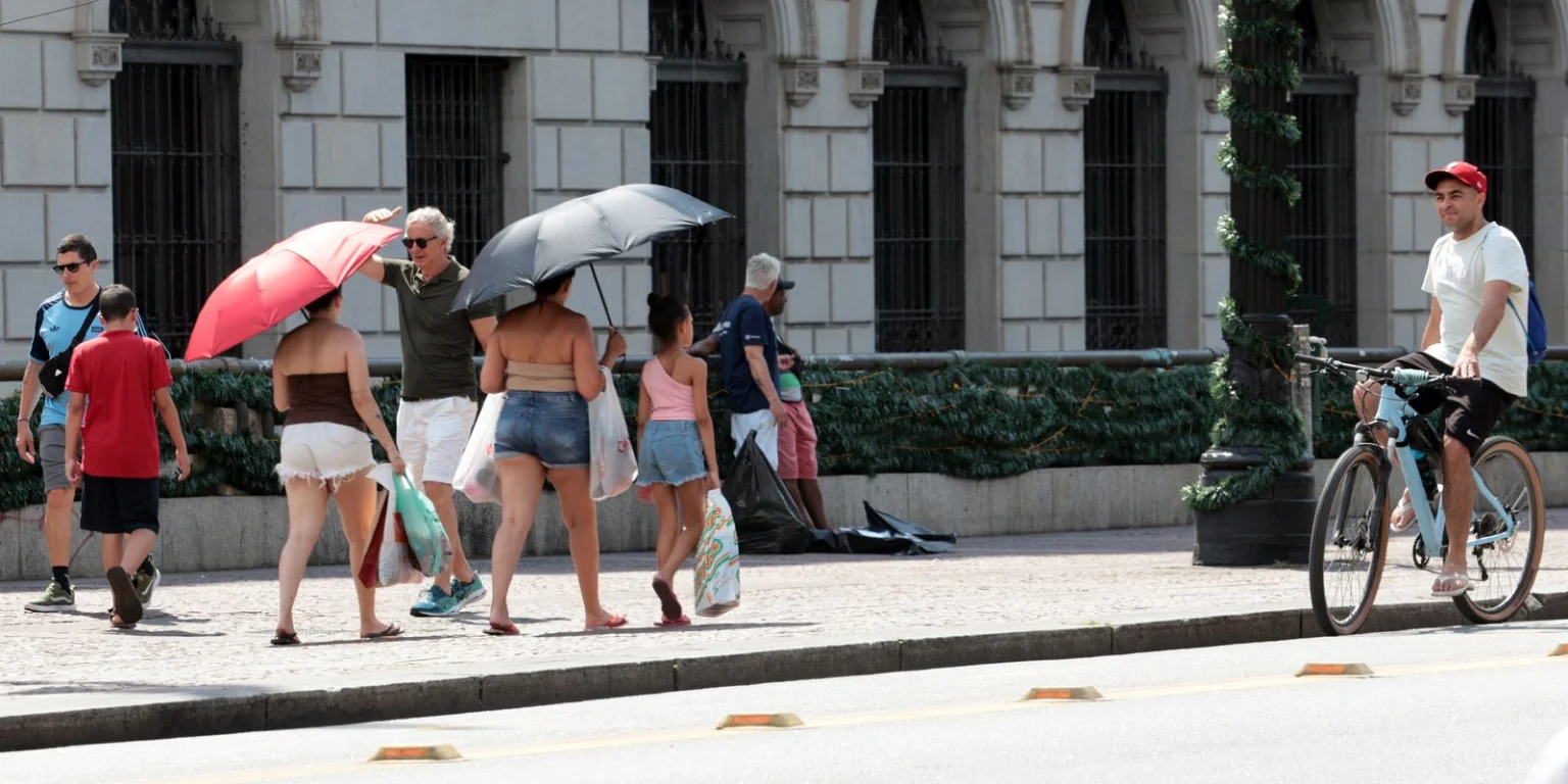 Onda de calor atinge grande parte do Brasil e Inmet monitora situação