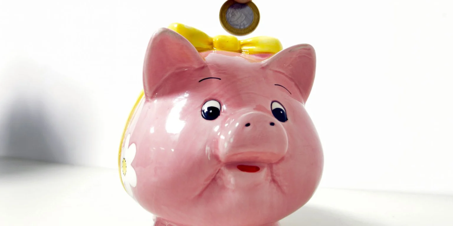 Brasileiros retiram R$ 7,15 bilhões da poupança em julho, aponta Banco Central