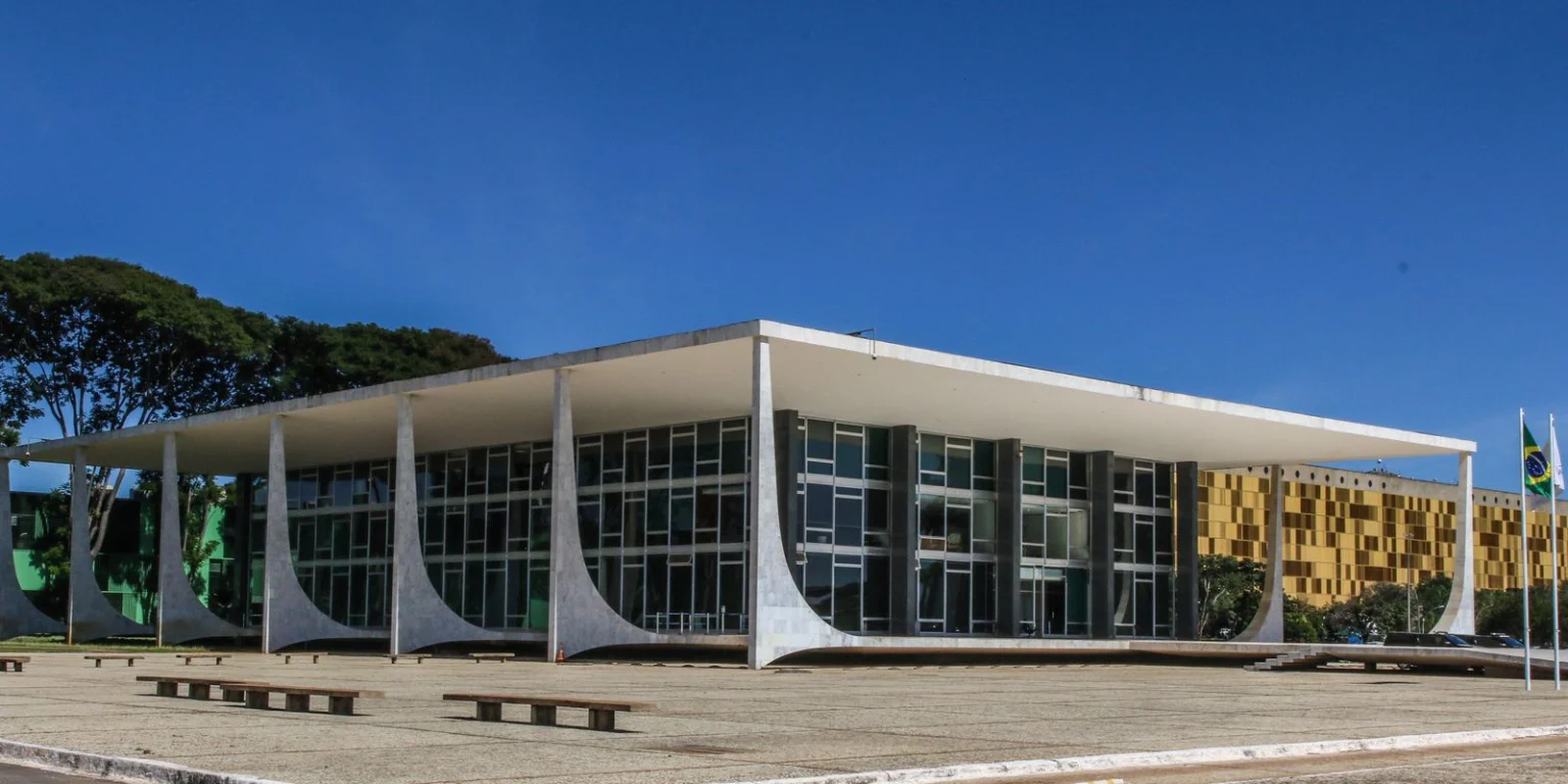 STF debate ampliação do alcance da Lei Maria da Penha em julgamento crucial