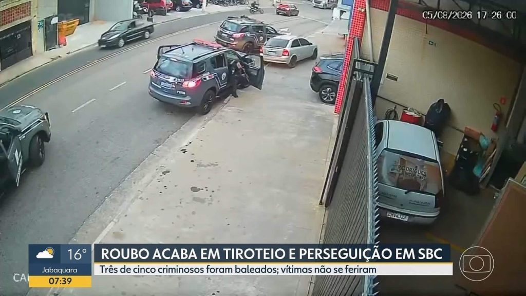Perseguição policial em São Bernardo do Campo termina com tiroteio e vítimas libertadas