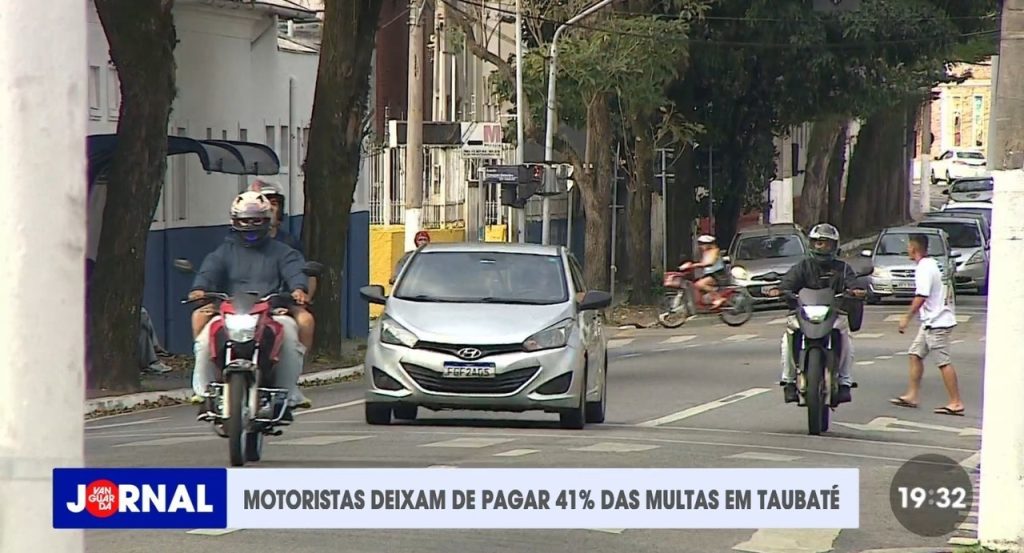 Taubaté registra mais de 93 mil infrações em 7 meses; motoristas deixam de pagar 41% das multas