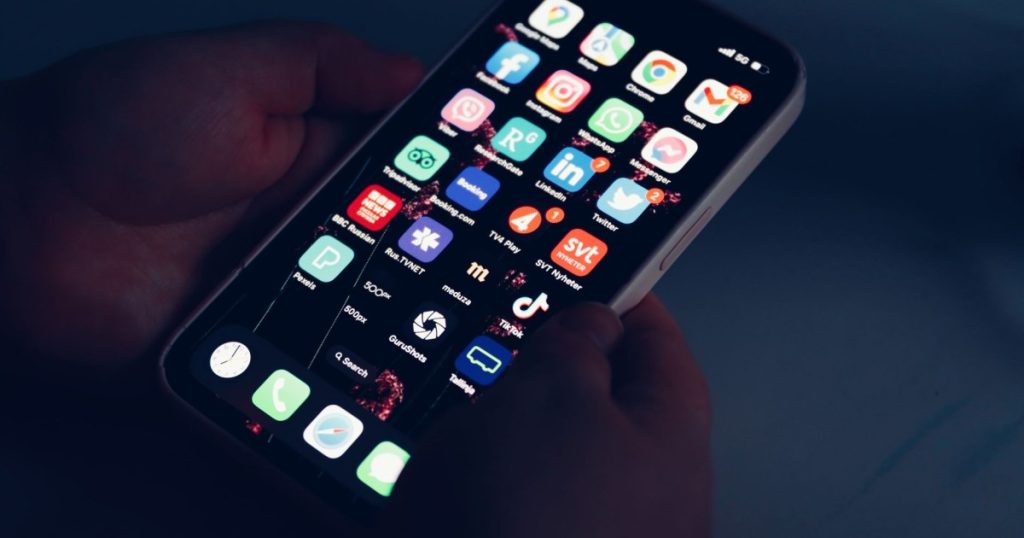comparação entre iOS e Android em 2024