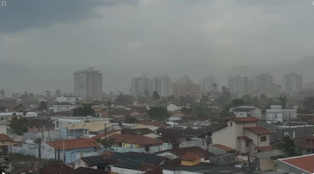 Alerta no Vale do Paraíba: Ventos de até 90 km/h podem causar danos; Defesa Civil em estado de alerta