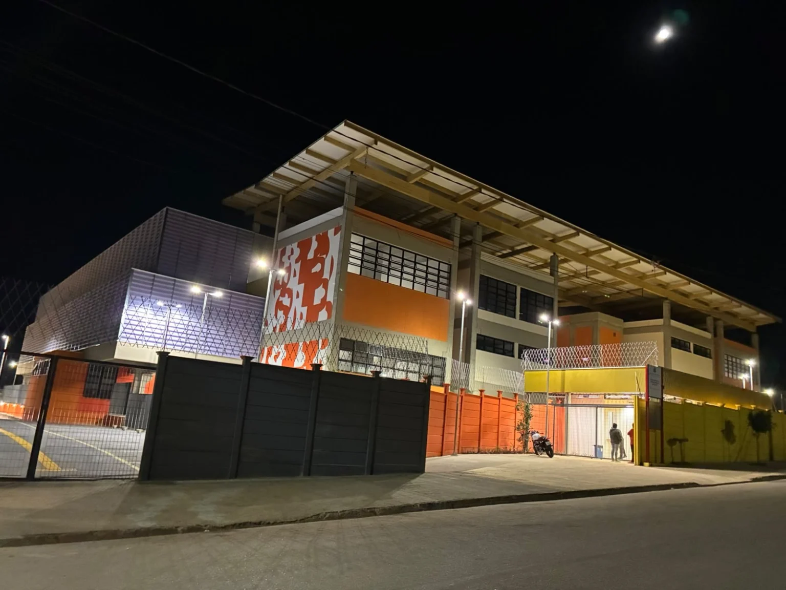Quadrilha é presa após invadir escola, fazer reféns e roubar eletrônicos em Itapetininga