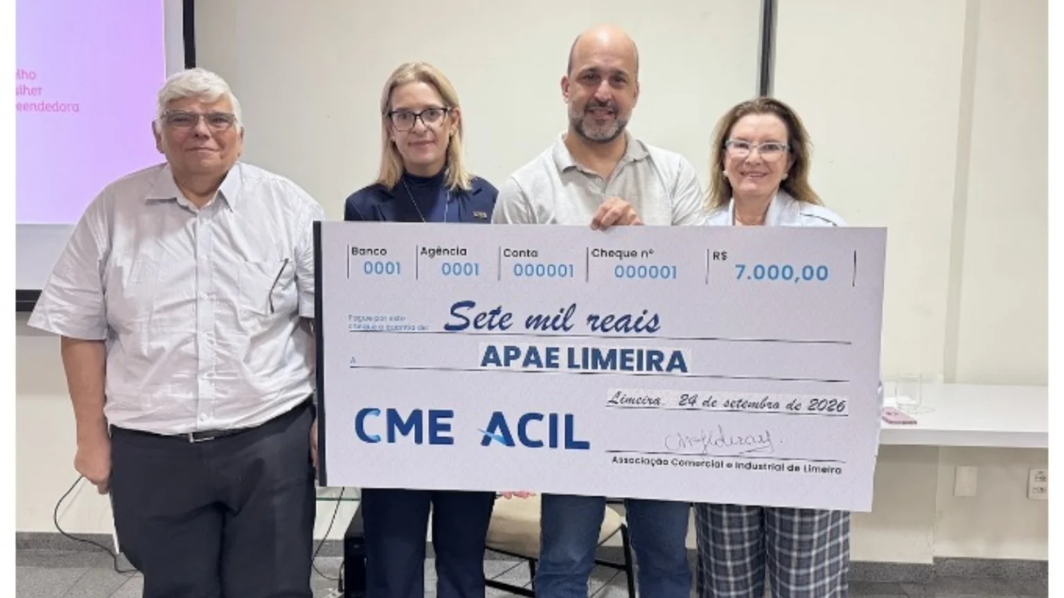 CME da ACIL promove ação solidária e entrega doação à APAE de Limeira