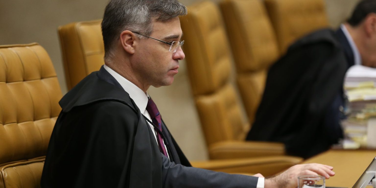 Ministro do STF, André Mendonça, determina o levantamento do sigilo de quase 40 processos
