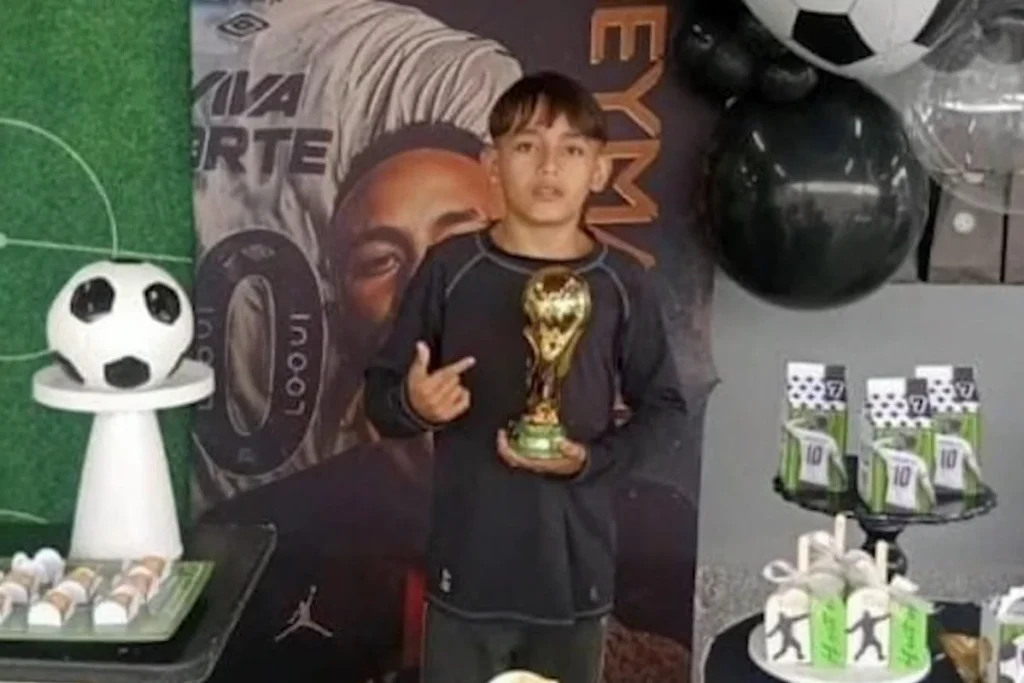 Menino de 11 anos atropelado por caminhão é sepultado em Taubaté, SP