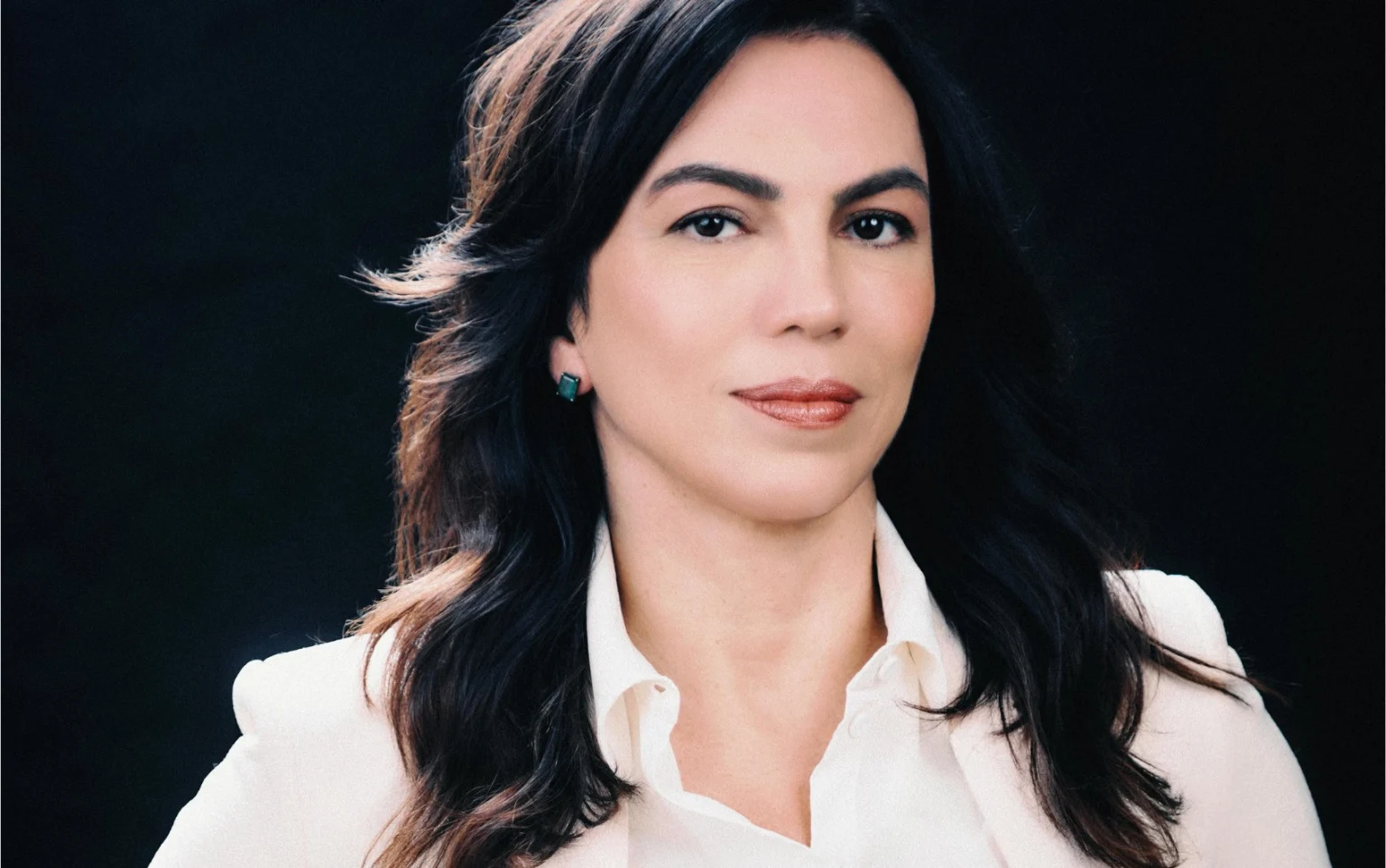Ana Paula Araújo destaca carreira e livros na Feira Internacional do Livro de Ribeirão Preto
