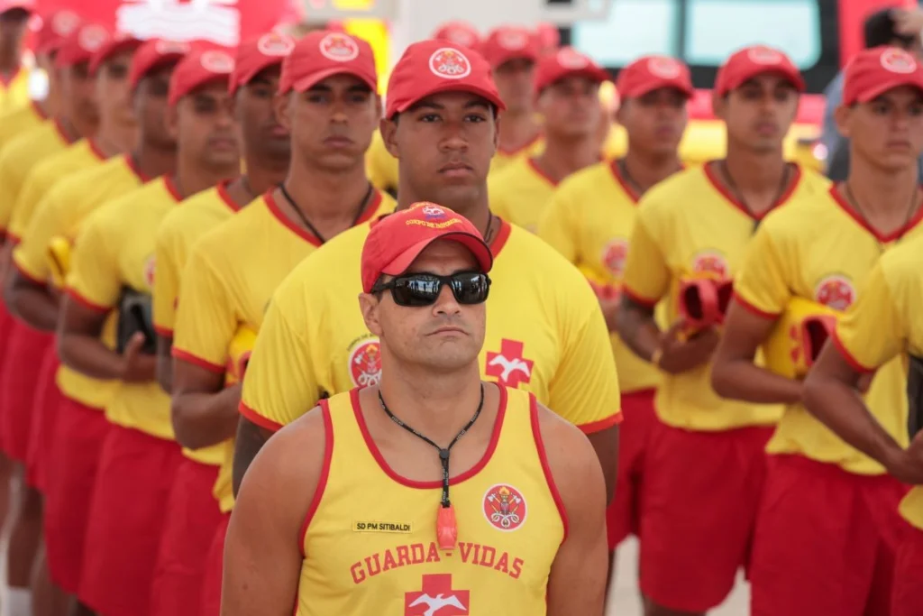 Praia Grande abre seleção para guarda-vidas temporários com salário atrativo