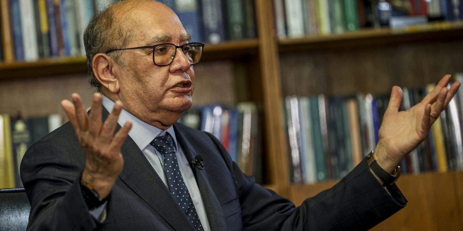 Gilmar Mendes questiona desequilíbrio eleitoral em afastamento de diretores da PF
