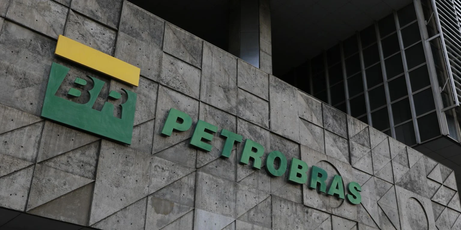 Petrobras inaugura primeiro navio com tripulação 100% feminina em renovação de frota