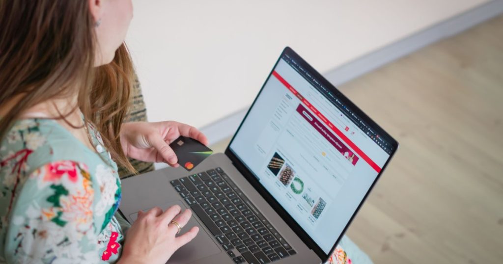 o que considerar ao comprar um novo laptop