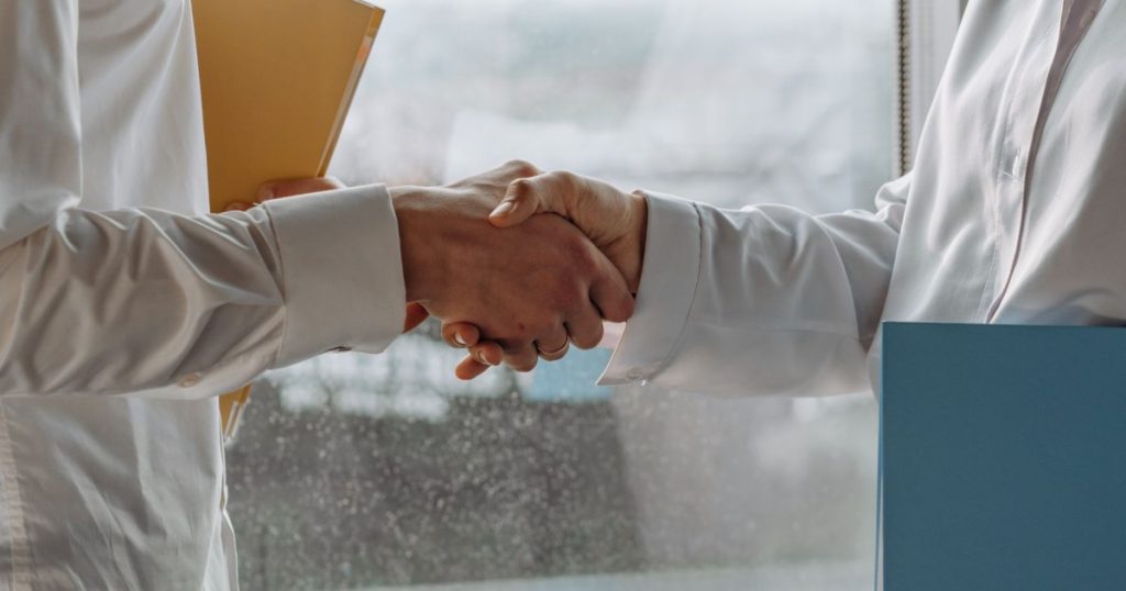 como fazer parcerias estratégicas com outras empresas