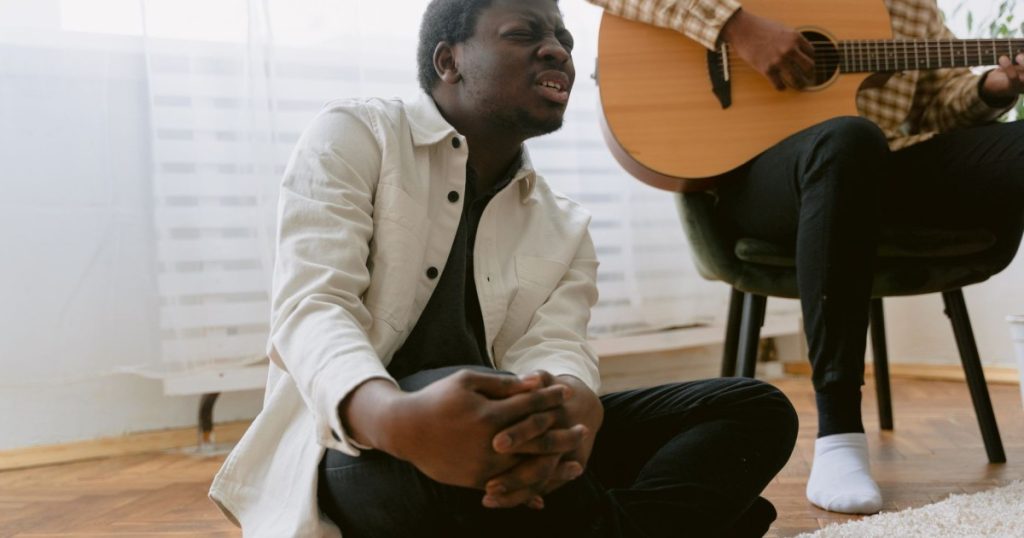 Como a Música Afeta Nossas Emoções e Comportamentos como a música afeta nossas emoções
