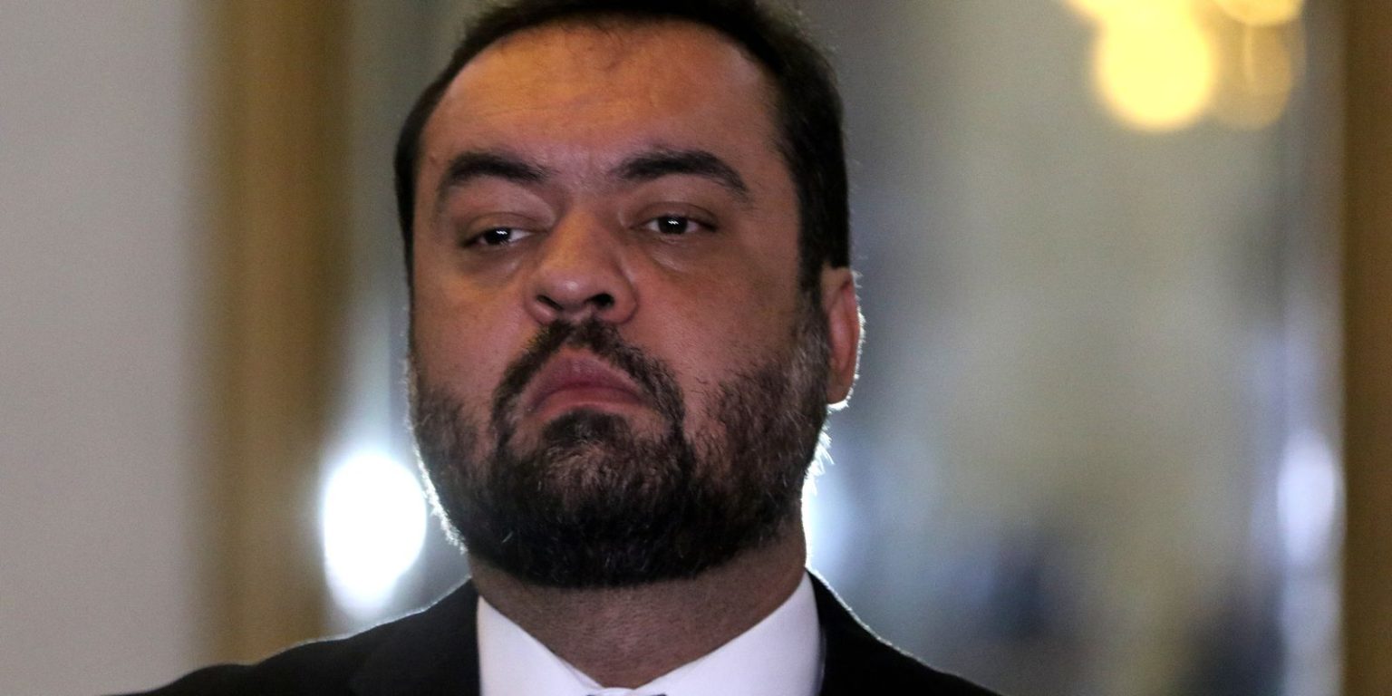 Ex-governador do Rio de Janeiro é acusado de receber adega, mansão e caviar em esquema de corrupção